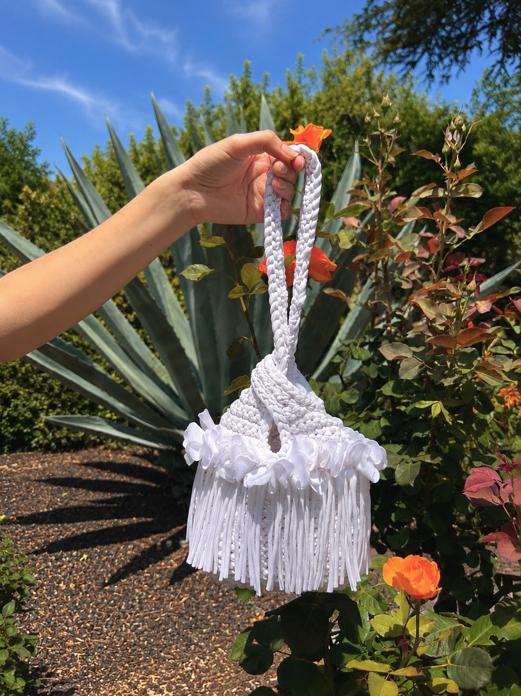 Handmade gardenia white crochet flower fringe mini swing bag